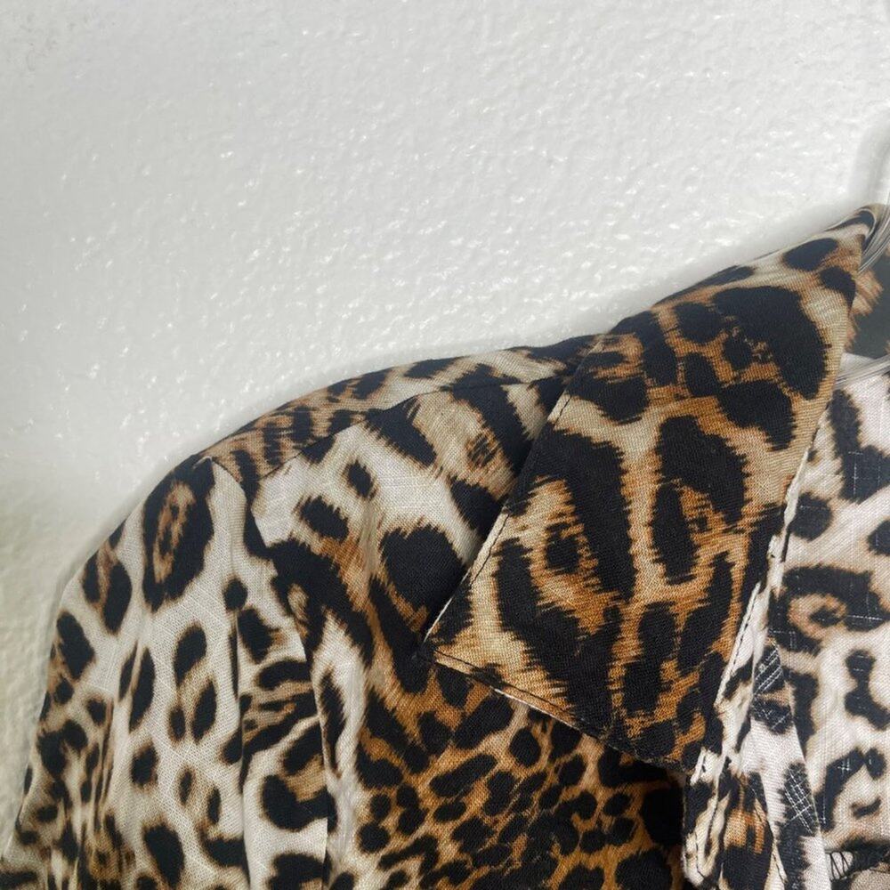 East 5th Womens Top Size XS Animal Print 3/4 Sleeve Button Front Shirt - Picture 11 of 15